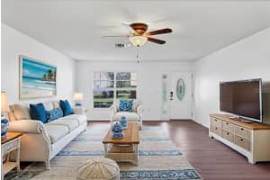 4247 OAKHURST CIRCLE, SARASOTA, FL 34233 - MLS#MFRA4666675