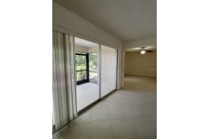 7030 COUNTRY CLUB DRIVE, SARASOTA, FL 34243 - MLS#MFRA4666721