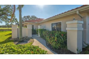 7320 GOLF POINTE CIRCLE, SARASOTA, FL 34243 - MLS#MFRA4666761