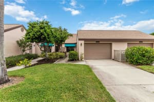 6085 CLUBSIDE DRIVE, SARASOTA, FL 34243 - MLS#MFRA4666788