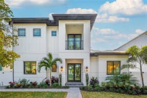 2440 FLOYD STREET, SARASOTA, FL 34239 - MLS#MFRA4666800