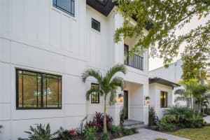 2440 FLOYD STREET, SARASOTA, FL 34239 - MLS#MFRA4666800