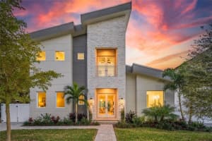 2446 Floyd St, SARASOTA