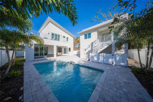 2446 FLOYD STREET, SARASOTA, FL 34239 - MLS#MFRA4666806