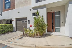 232 COSMOPOLITAN COURT, SARASOTA, FL 34236 - MLS#MFRA4666894
