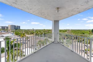 1770 BENJAMIN FRANKLIN DRIVE, SARASOTA, FL 34236 Sold 11/19/25