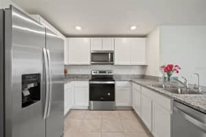 37268 KINGS CROWN DRIVE, ZEPHYRHILLS, FL 33541 - MLS#MFRA4666909