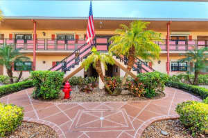 8140 TERRACE GARDEN DRIVE, ST PETERSBURG, FL 33709 - MLS#MFRA4666913