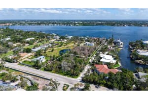 7401 MIDNIGHT PASS ROAD, SARASOTA, FL 34242 - MLS#MFRA4666934