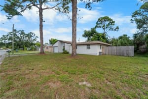 420 MELODY CIRCLE, SARASOTA, FL 34237 - MLS#MFRA4666954