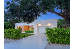 1631 HILLVIEW STREET, SARASOTA, FL 34239 - MLS#MFRA4667057