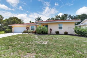2943 TUCKERSTOWN DRIVE, SARASOTA, FL 34231 - MLS#MFRA4667088