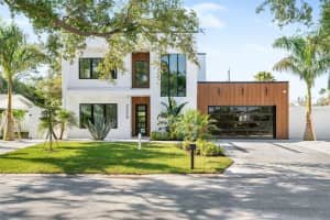 2226 GROVE STREET, SARASOTA, FL 34239 - MLS#MFRA4667102