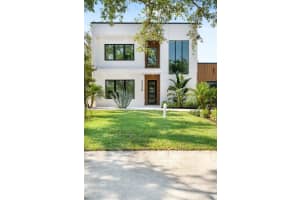 2226 GROVE STREET, SARASOTA, FL 34239 - MLS#MFRA4667102