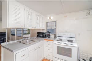 704 49TH AVENUE, BRADENTON, FL 34207 - MLS#MFRA4667115