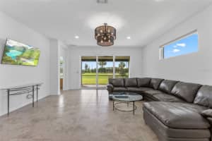 8121 STERNWAY ROAD, SARASOTA, FL 34240 - MLS#MFRA4667132