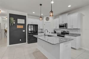 7907 111TH TERRACE, PARRISH, FL 34219 Sold 10/31/25