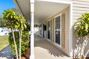 3763 SAINT CHARLES CIRCLE, SARASOTA, FL 34233 - MLS#MFRA4667221