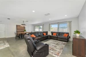 909 67TH AVENUE TERRACE, BRADENTON, FL 34207 - MLS#MFRA4667242