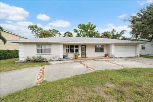 2122 WALDEMERE STREET, SARASOTA, FL 34239 - MLS#MFRA4667286