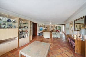 2122 WALDEMERE STREET, SARASOTA, FL 34239 - MLS#MFRA4667286