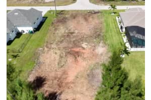 16632 LIGGETT CIRCLE, PORT CHARLOTTE, FL 33981 - MLS#MFRA4667290