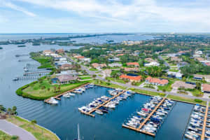 312 YACHT HARBOR DRIVE, OSPREY, FL 34229 - MLS#MFRA4667293