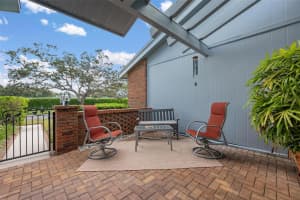 2644 MOSS OAK DRIVE, SARASOTA, FL 34231 - MLS#MFRA4667304