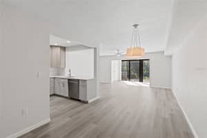 1523 CLOWER CREEK DRIVE, SARASOTA, FL 34231 - MLS#MFRA4667410