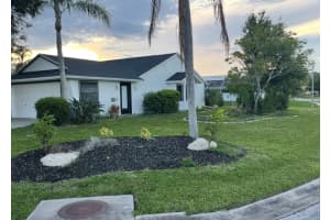 2200 VILLAGE COURT, VENICE, FL 34293 - MLS#MFRA4667411