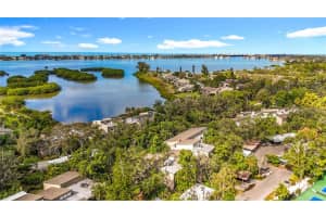 1623 PELICAN COVE ROAD, SARASOTA, FL 34231 - MLS#MFRA4667474