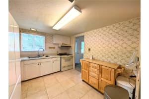 2303 SUNSET DRIVE, BRADENTON, FL 34207 - MLS#MFRA4667560