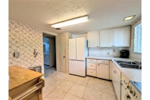 2303 SUNSET DRIVE, BRADENTON, FL 34207 - MLS#MFRA4667560