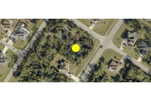S CHAMBERLAIN BLVD, NORTH PORT, FL 34286 - MLS#MFRA4667595