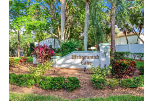 5204 WEDGEWOOD LANE, SARASOTA, FL 34235 - MLS#MFRA4667610