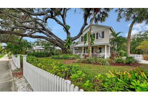 1685 6TH STREET, SARASOTA, FL 34236 - MLS#MFRA4667628