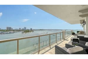 464 GOLDEN GATE POINT, SARASOTA, FL 34236 - MLS#MFRA4667652