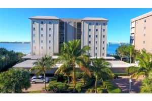 350 Golden Gate Pt #61, SARASOTA