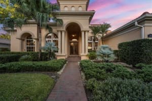 7815 MATHERN COURT, LAKEWOOD RANCH, FL 34202 - MLS#MFRA4667712