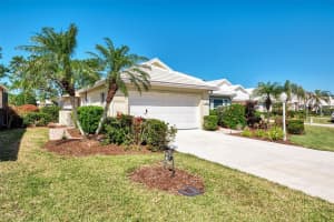 320 BERMUDA COURT, VENICE, FL 34293 - MLS#MFRA4667775