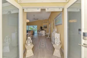 320 BERMUDA COURT, VENICE, FL 34293 - MLS#MFRA4667775