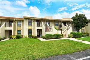 4416 WEYBRIDGE #90, SARASOTA, FL 34235 - MLS#MFRA4667780