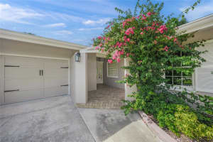 2949 BOUGAINVILLEA STREET, SARASOTA, FL 34239 - MLS#MFRA4667837