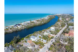 8258 MIDNIGHT PASS ROAD, SARASOTA, FL 34242 - MLS#MFRA4667914