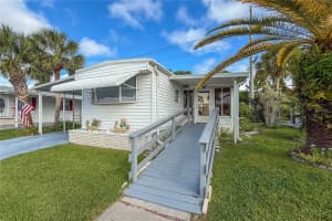2201 GONDOLA DRIVE, SARASOTA, FL 34238 Sold 12/05/25