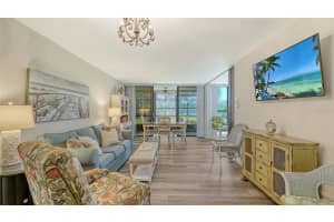 612 BIRD BAY DRIVE, VENICE, FL 34285 - MLS#MFRA4667949