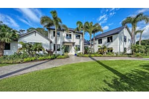 5035 Bay Shore Rd, SARASOTA