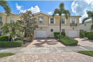 1737 BURGOS DRIVE, SARASOTA, FL 34238 - MLS#MFRA4668004