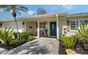 1633 RIDGEWOOD LANE, SARASOTA, FL 34231 Sold 11/14/25