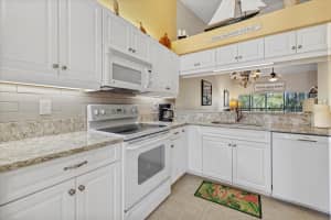 308 LYNBROOK CIRCLE, VENICE, FL 34292 - MLS#MFRA4668045